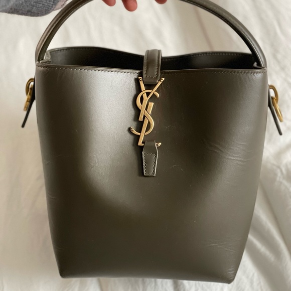 Saint Laurent Le small leather bucket bag - Picture 7 of 16